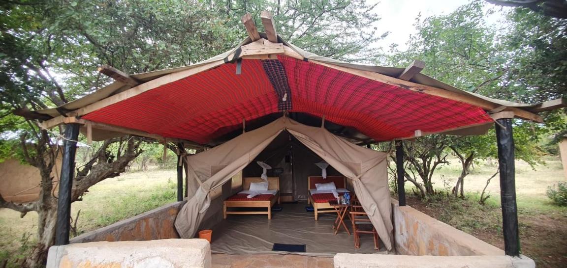 Leruk Maasai Mara Camp Hotell Sekenani Exteriör bild